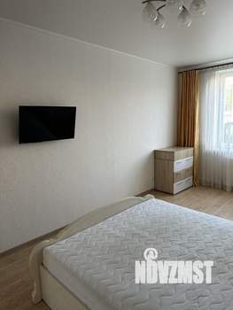 2-к квартира, вторичка, 64м2, 1/7 этаж