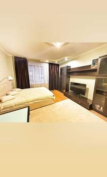 2-к квартира, вторичка, 63м2, 1/9 этаж