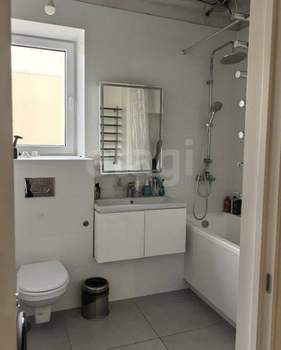 4-к квартира, вторичка, 99м2, 4/9 этаж