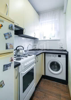 2-к квартира, вторичка, 38м2, 1/3 этаж