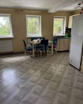 4-к квартира, вторичка, 60м2, 1/3 этаж