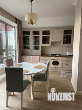 5-к квартира, вторичка, 196м2, 8/8 этаж