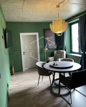 2-к квартира, вторичка, 65м2, 1/4 этаж