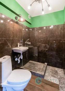 2-к квартира, вторичка, 45м2, 1/4 этаж