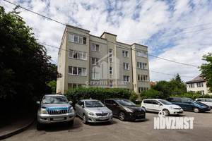 1-к квартира, вторичка, 40м2, 1/4 этаж