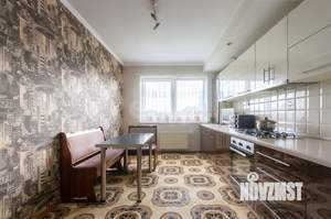 2-к квартира, вторичка, 64м2, 3/3 этаж