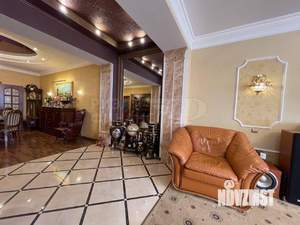 2-к квартира, вторичка, 120м2, 1/2 этаж