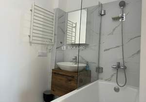 2-к квартира, вторичка, 65м2, 4/4 этаж