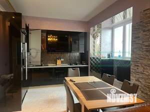 2-к квартира, вторичка, 75м2, 7/9 этаж