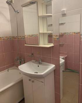 3-к квартира, вторичка, 74м2, 1/5 этаж