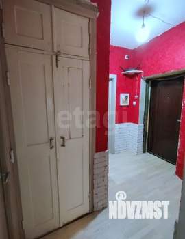 2-к квартира, вторичка, 35м2, 1/4 этаж