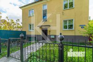 4-к квартира, вторичка, 106м2, 2/2 этаж