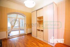 4-к квартира, вторичка, 229м2, 1/4 этаж