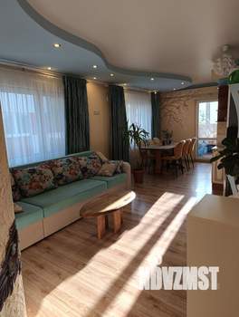 2-к квартира, вторичка, 61м2, 1/3 этаж