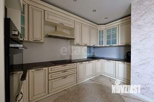 3-к квартира, вторичка, 120м2, 10/12 этаж