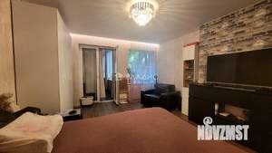 2-к квартира, вторичка, 61м2, 1/4 этаж