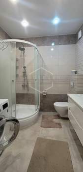 2-к квартира, вторичка, 67м2, 9/16 этаж