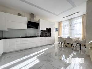 3-к квартира, вторичка, 154м2, 3/5 этаж