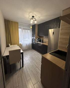 2-к квартира, вторичка, 40м2, 1/10 этаж