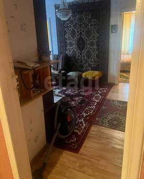 4-к квартира, вторичка, 62м2, 1/5 этаж