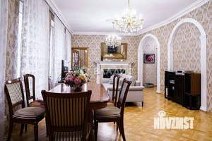 3-к квартира, вторичка, 125м2, 2/3 этаж