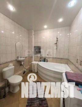 2-к квартира, вторичка, 63м2, 13/16 этаж