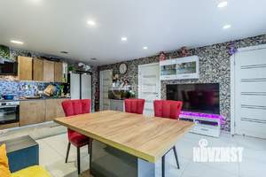 4-к квартира, вторичка, 100м2, 9/9 этаж