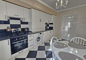 2-к квартира, вторичка, 62м2, 1/4 этаж