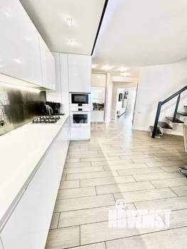 3-к квартира, вторичка, 122м2, 5/9 этаж