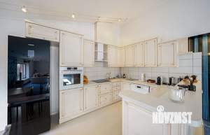 4-к квартира, вторичка, 161м2, 4/4 этаж