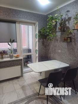 2-к квартира, вторичка, 56м2, 1/8 этаж