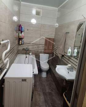 2-к квартира, вторичка, 56м2, 1/9 этаж