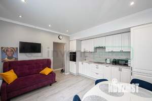 2-к квартира, вторичка, 66м2, 1/10 этаж