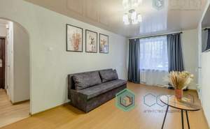 2-к квартира, вторичка, 42м2, 1/5 этаж