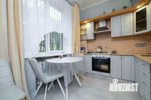 3-к квартира, вторичка, 74м2, 1/4 этаж