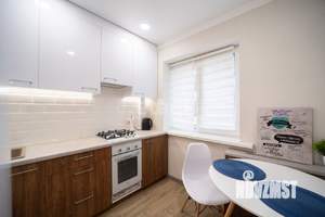 2-к квартира, вторичка, 42м2, 1/5 этаж