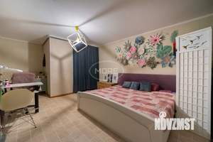 4-к квартира, вторичка, 106м2, 2/5 этаж