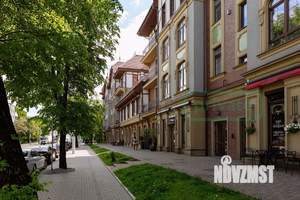 4-к квартира, вторичка, 180м2, 4/4 этаж