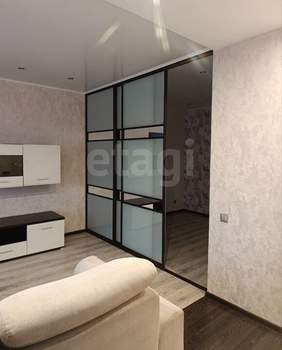 1-к квартира, вторичка, 42м2, 9/9 этаж