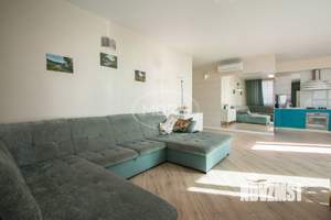 3-к квартира, вторичка, 112м2, 16/16 этаж