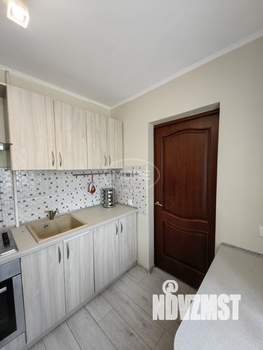 2-к квартира, вторичка, 37м2, 1/4 этаж