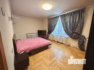 4-к квартира, вторичка, 102м2, 1/5 этаж