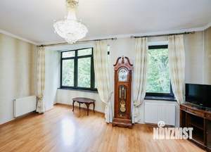 4-к квартира, вторичка, 130м2, 3/9 этаж