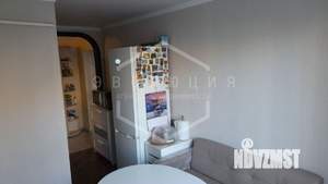 2-к квартира, вторичка, 63м2, 1/6 этаж