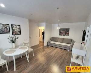 2-к квартира, вторичка, 42м2, 1/4 этаж