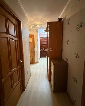 3-к квартира, вторичка, 60м2, 5/5 этаж