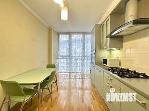 2-к квартира, вторичка, 72м2, 8/10 этаж