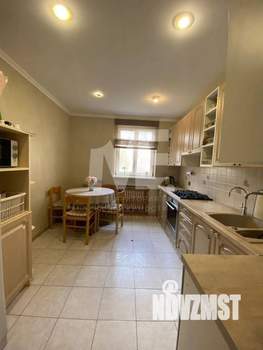 3-к квартира, вторичка, 90м2, 2/3 этаж