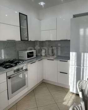 2-к квартира, вторичка, 60м2, 1/9 этаж