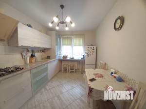 2-к квартира, вторичка, 56м2, 1/9 этаж